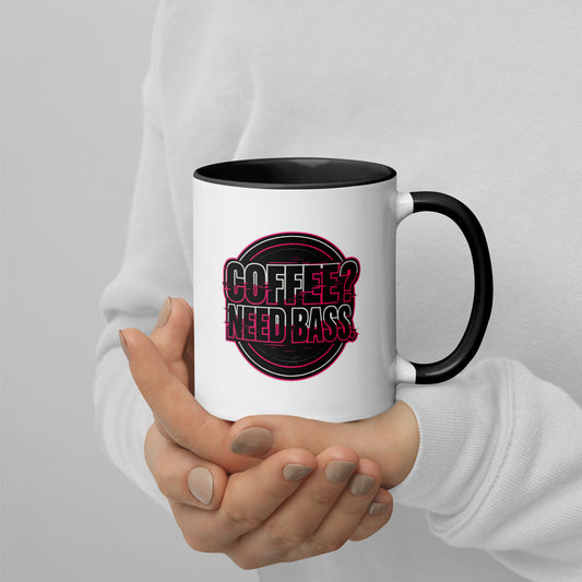 Coffee? Need Bass – Tasse mit farbigem Henkel